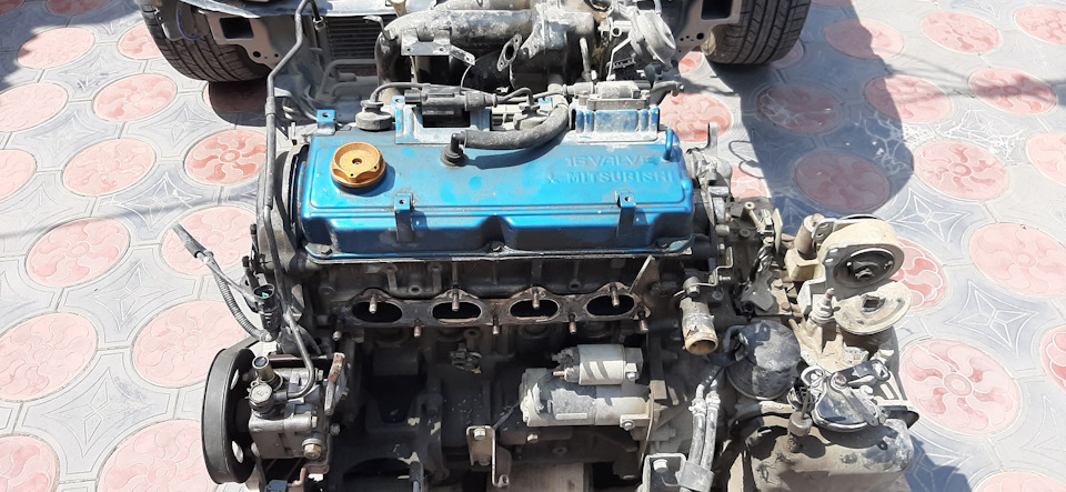 Вытащили старый двиг — Mitsubishi Galant (8G)