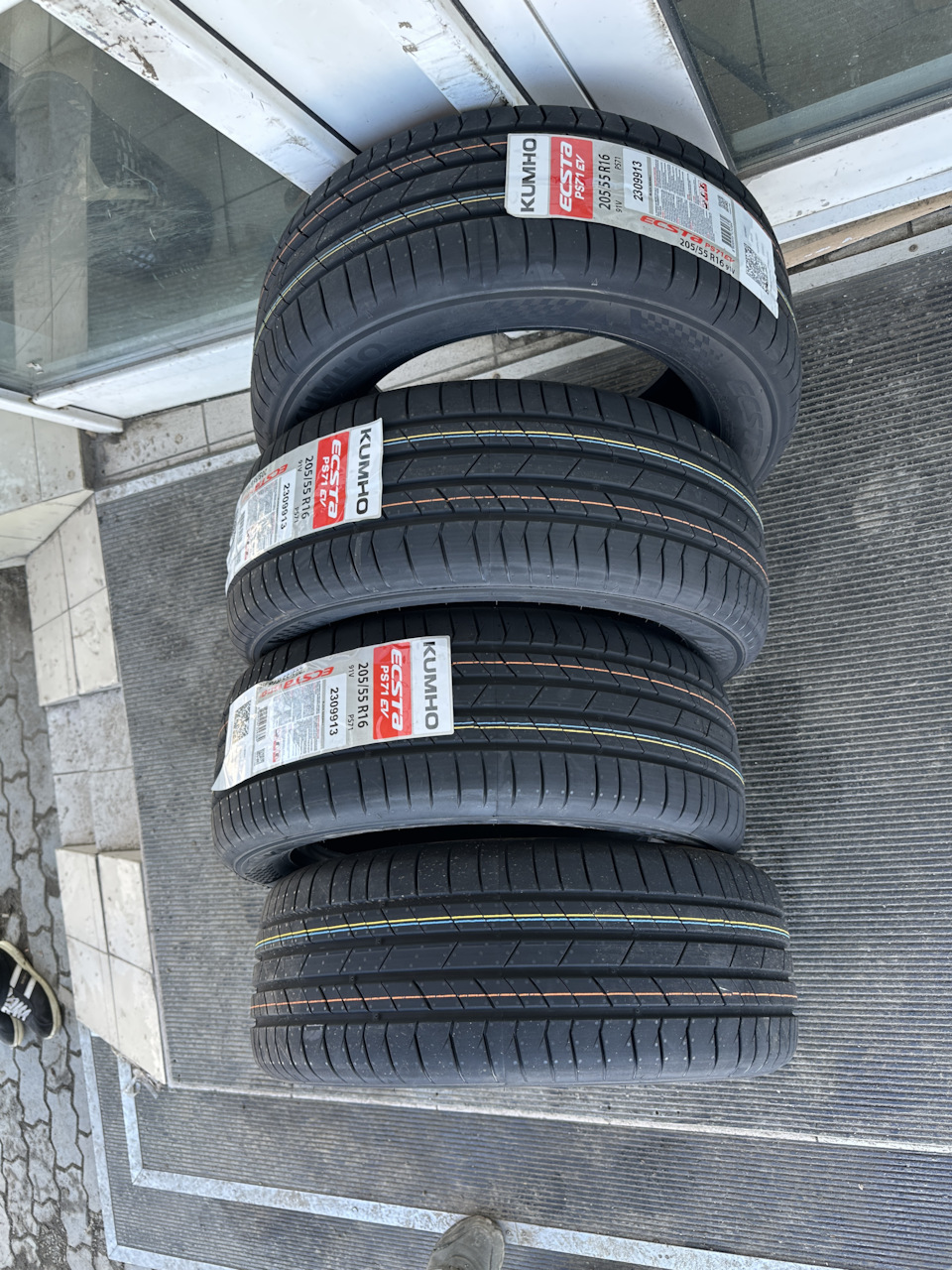 Kumho Ecsta Ps71 — KIA Ceed (2G). Запчасти на фото: Kumho Ecsta PS71, Kumho Ecsta PS71 EV 205/55R16