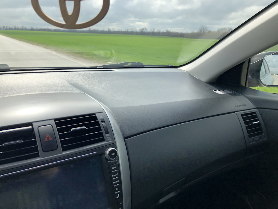 На солнце — Toyota Corolla (140/150)