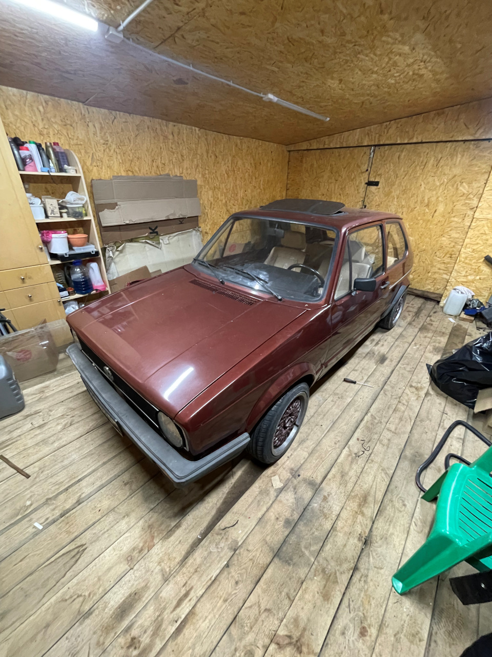 Обули в прозрачные, честно по мне он стал выглядеть лучше! — Volkswagen Golf Mk1