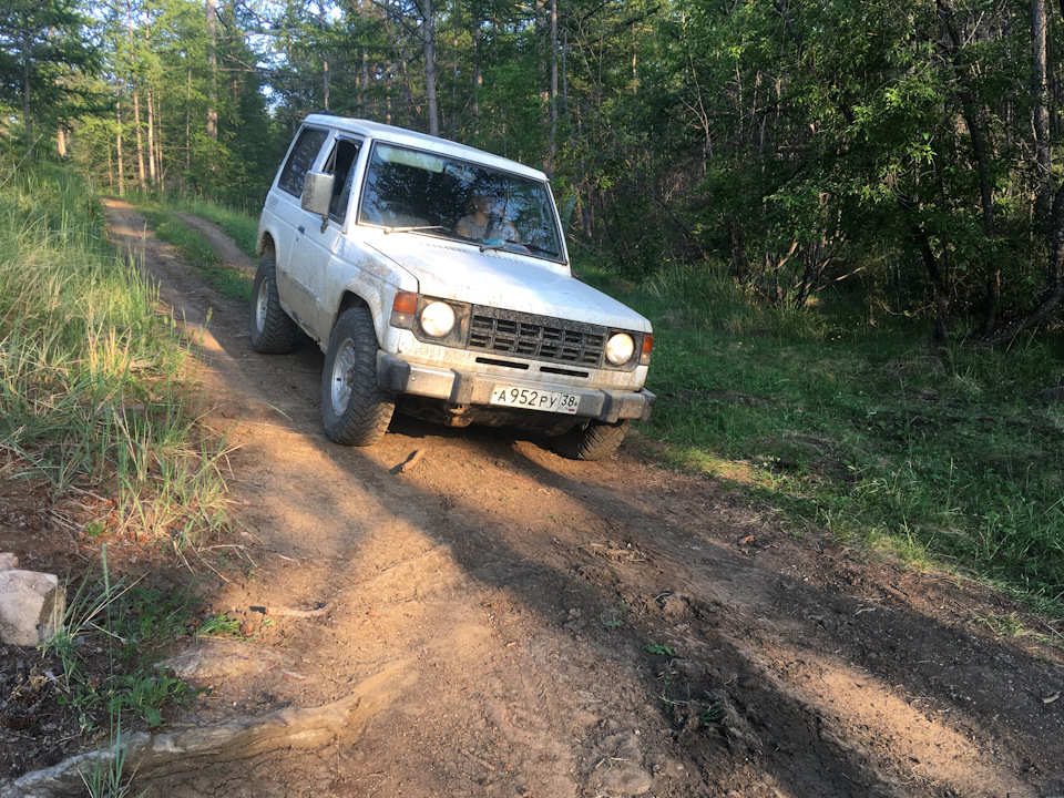 Фото в бортжурнале Mitsubishi Pajero (1G)