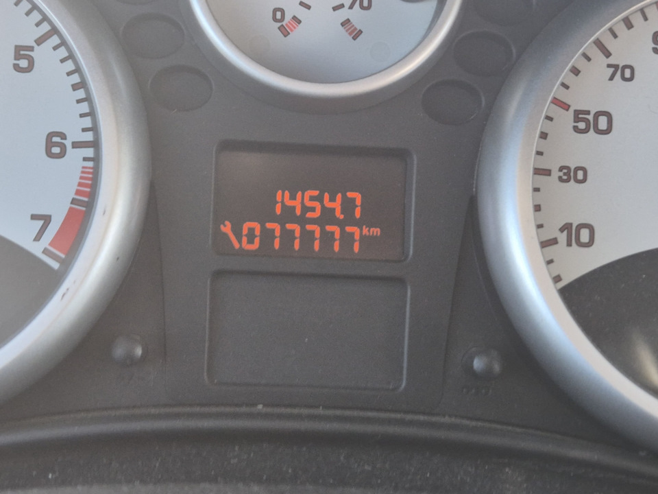 Фото в бортжурнале Peugeot 207