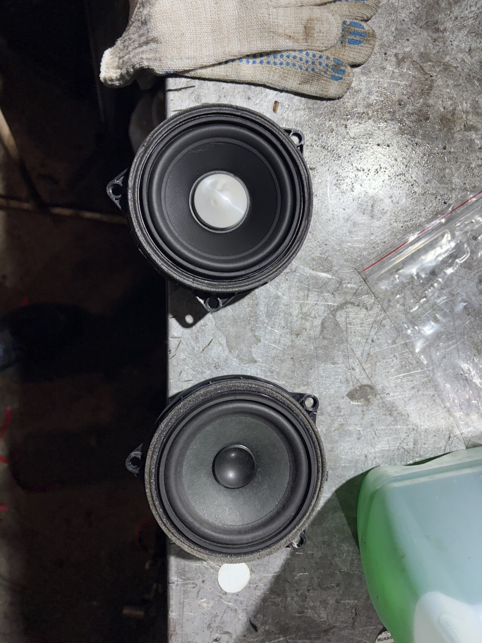 Снизу Stereo — BMW 1 series (F20)