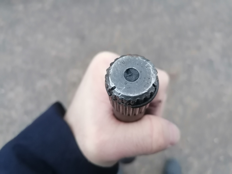 Еле еле я его уменьшил, но не идеально. Жаль что нет другого кольца. — Hyundai Accent (2G)