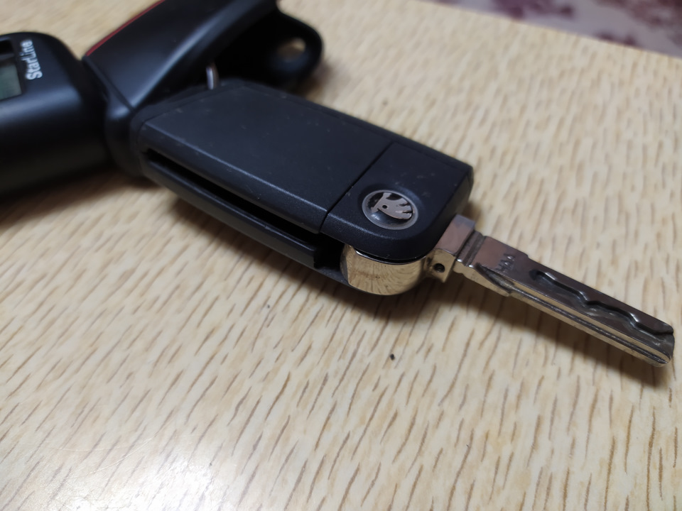 Открыть его — Skoda Rapid (1G)
