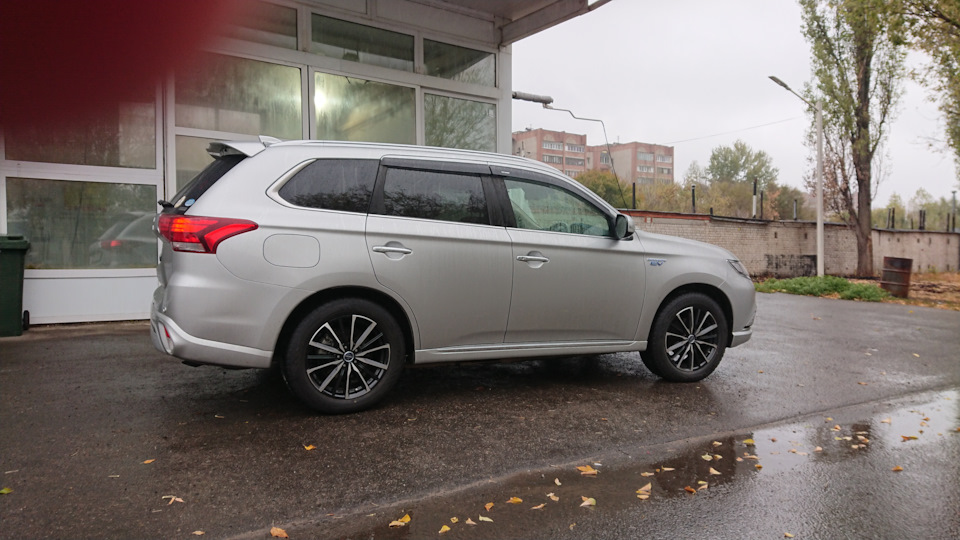 Фото в бортжурнале Mitsubishi Outlander PHEV