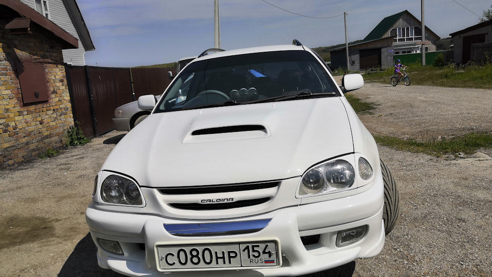 Toyota Caldina Турбо пушка
