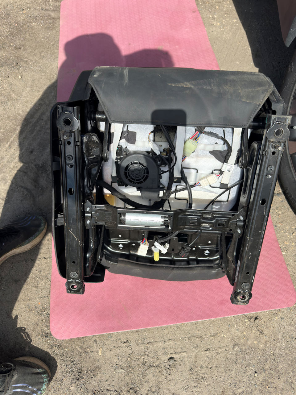 Вид снизу — Xcite X-Cross 7