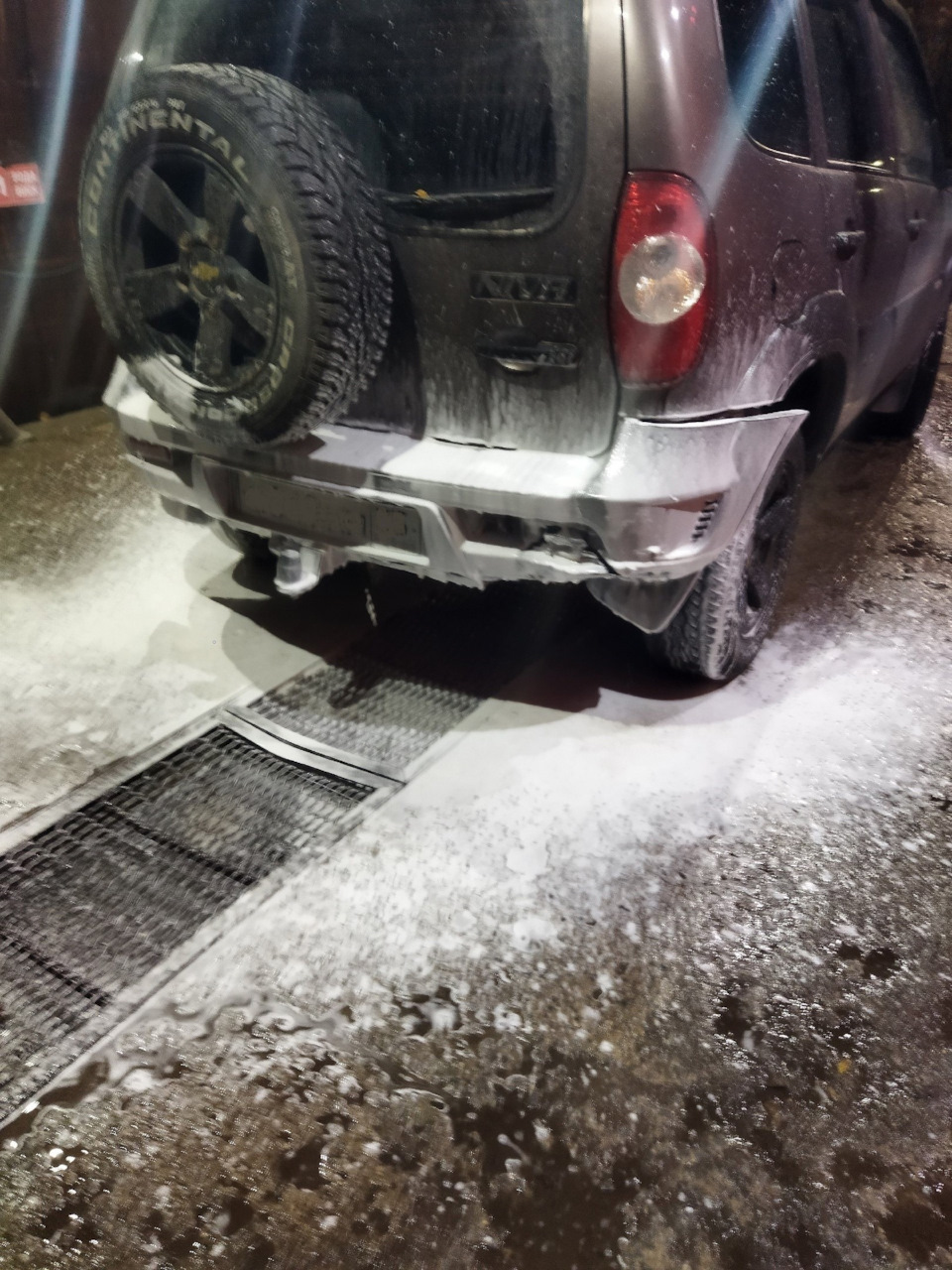 попу мыть, попу мыть, нужно каждый день — Chevrolet Niva (1G)