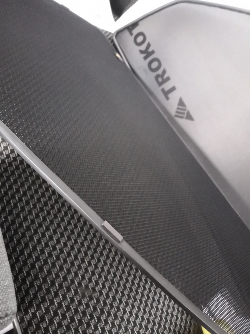 Неодимовые магниты на шторках — Renault Logan (1G)