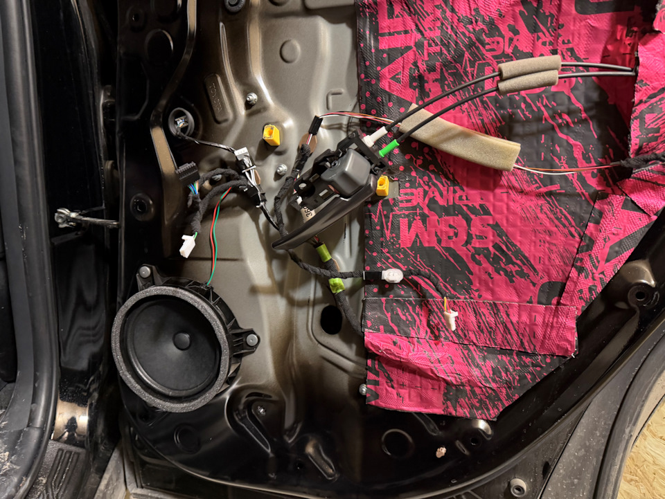 Фото в бортжурнале Toyota RAV4 (6G)
