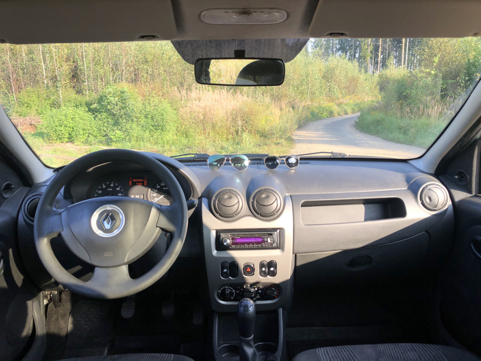 Фото в бортжурнале Renault Logan (1G)