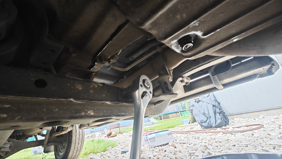 Фото в бортжурнале Toyota Hilux (5G)
