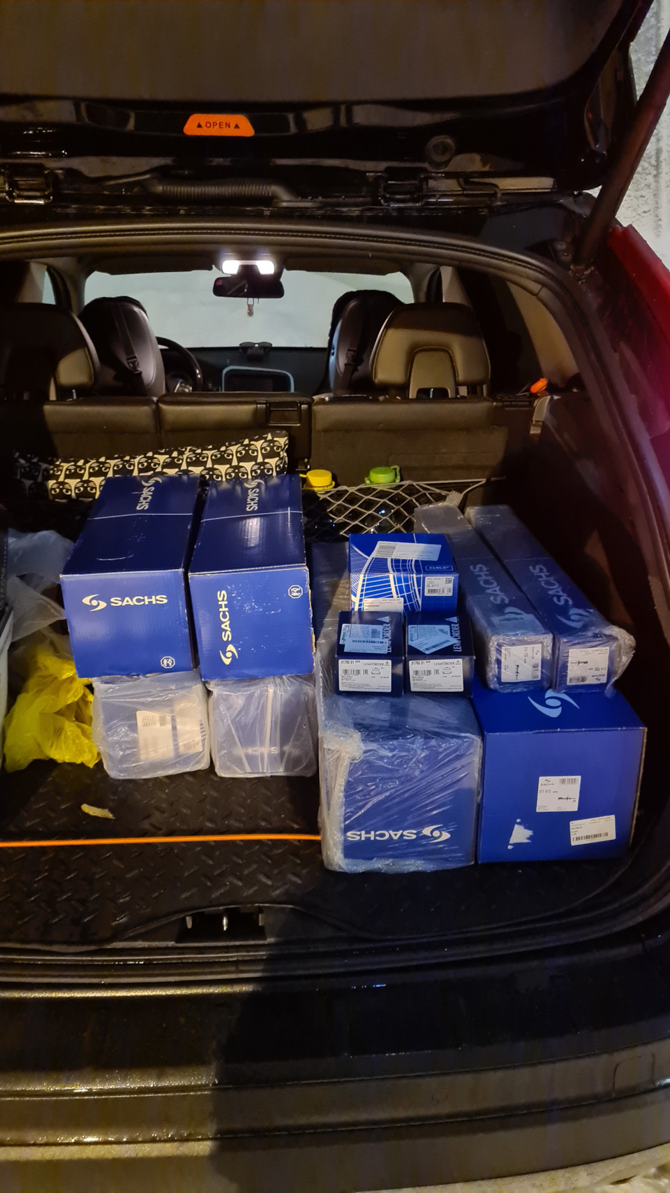 Фото в бортжурнале Volvo XC60 (1G)