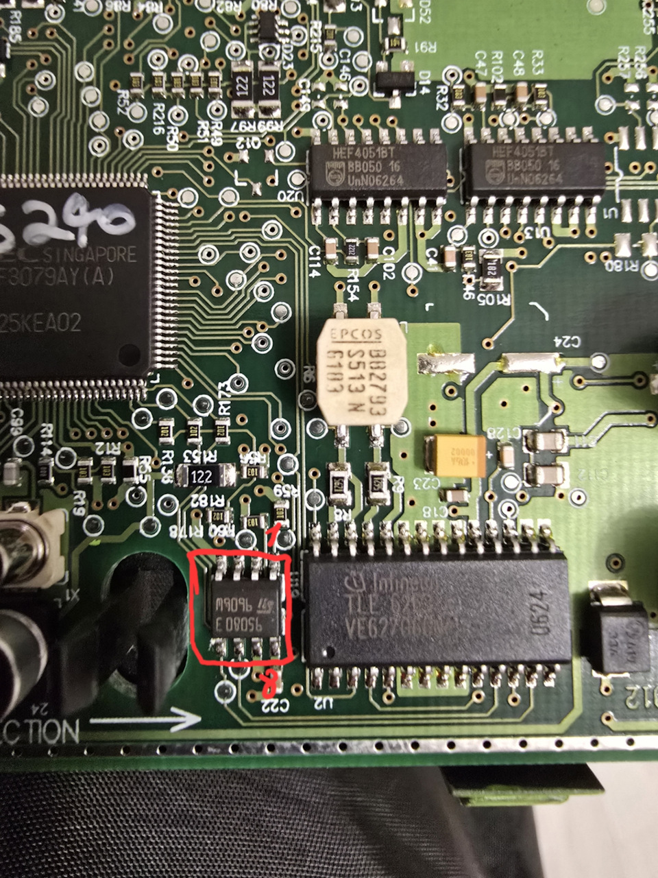 Eeprom и как подключать прищепку — Audi A6 (C6). Запчасти на фото: Rotalla 102