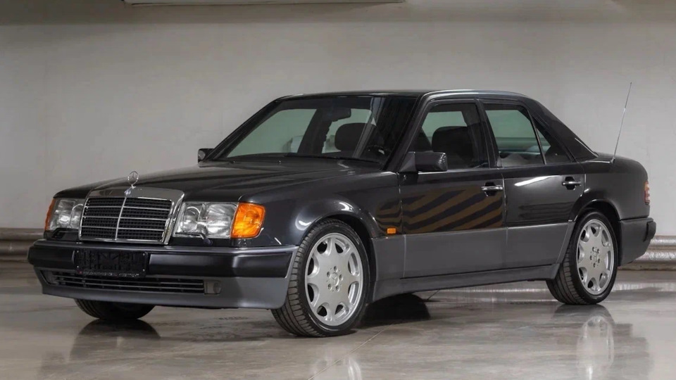 Mercedes-Benz E-Class 023