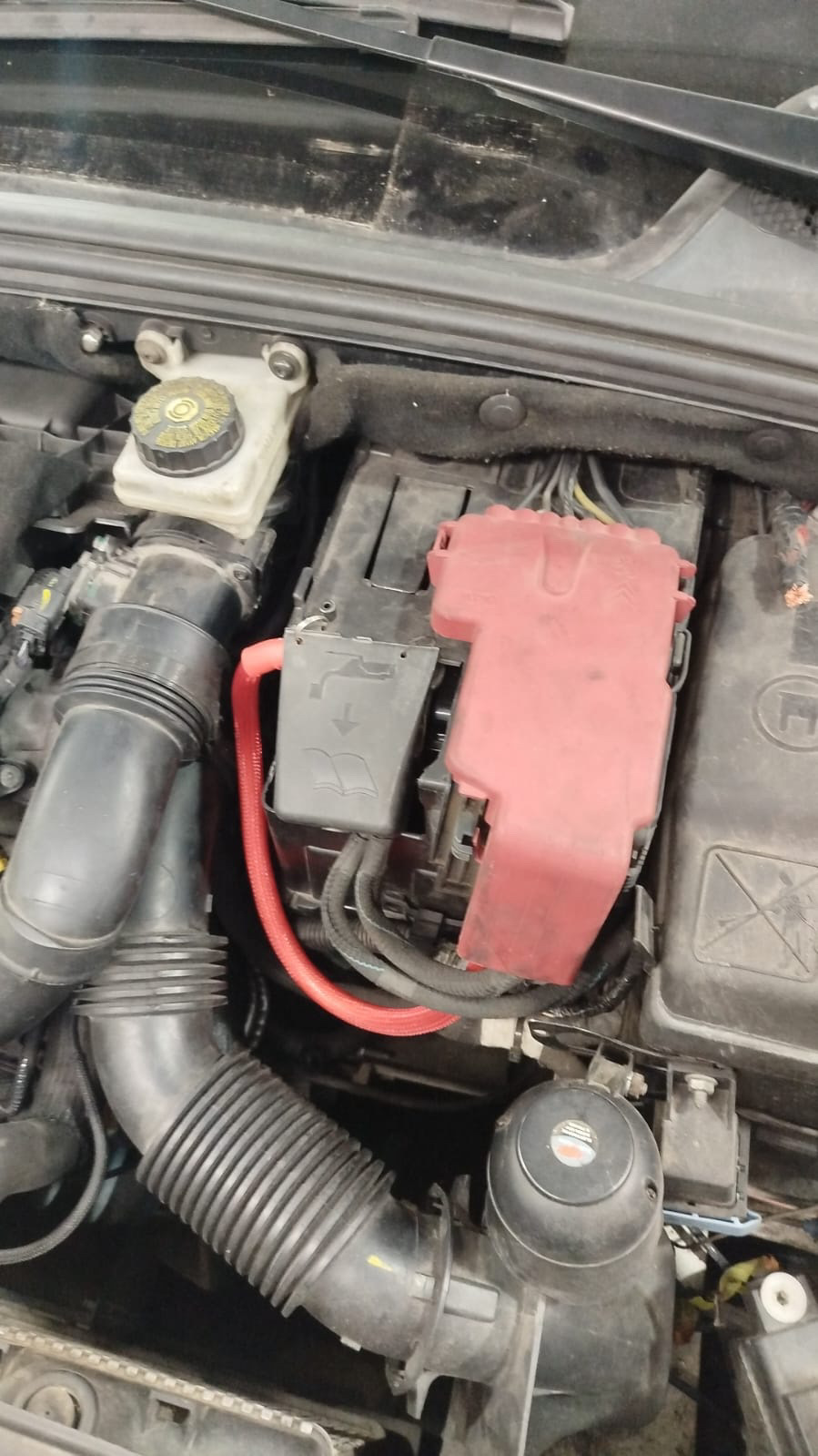 Фото в бортжурнале Peugeot 408 (1G)
