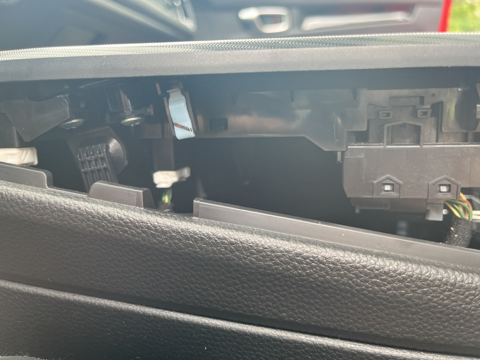 Снимаем крышку тоннеля — Honda Civic 4D (11G)