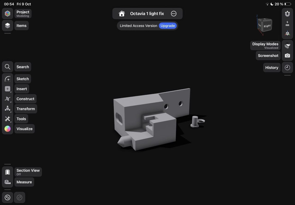 Модель ушка в Shapr3D: два отверстия под винты в корпус фары, паз под штатную скобу — Skoda Octavia Combi A4 Mk1