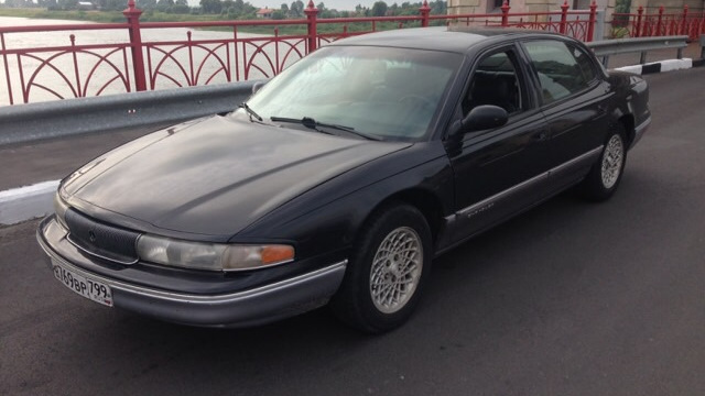Chrysler LHS Улыбчивый пенсионер
