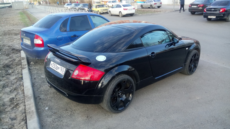 С родными фонарями — Audi TT (1G)