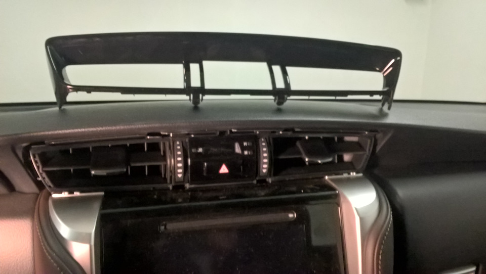 Фото в бортжурнале Toyota Fortuner (2G)