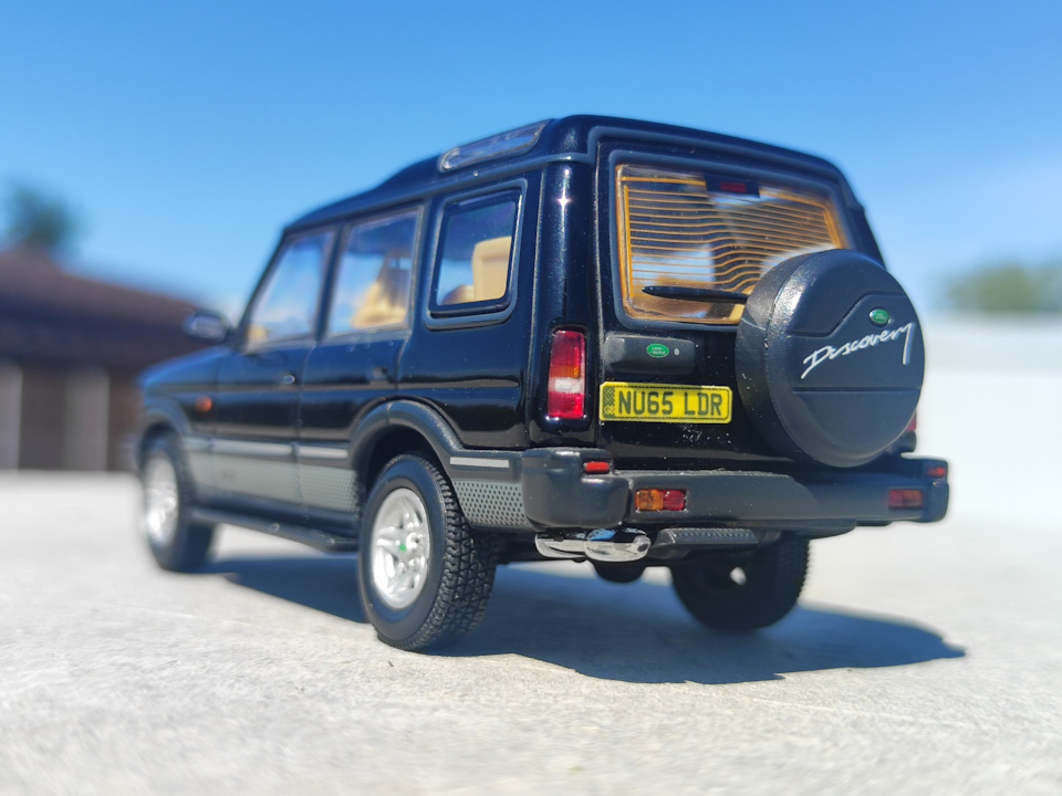 Almost Real 1:43 Land Rover Discovery 1 1994 Limited Diecast Car