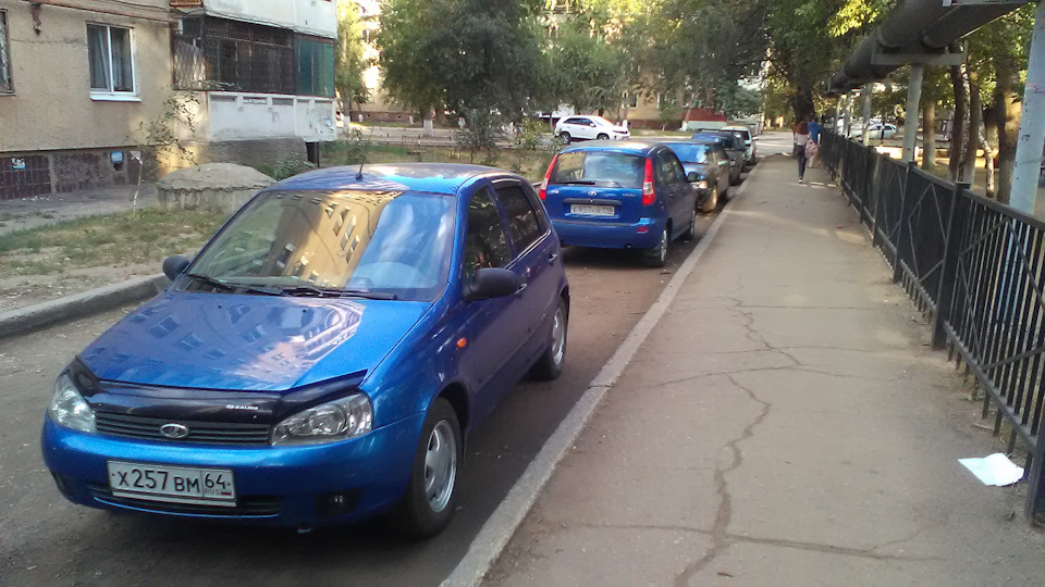 Lada Калина Хэтчбек Слива