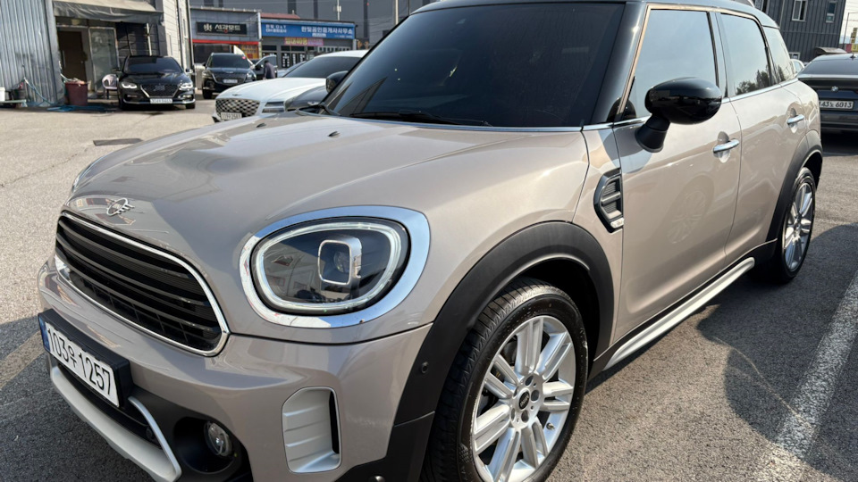 MINI Countryman Земляк