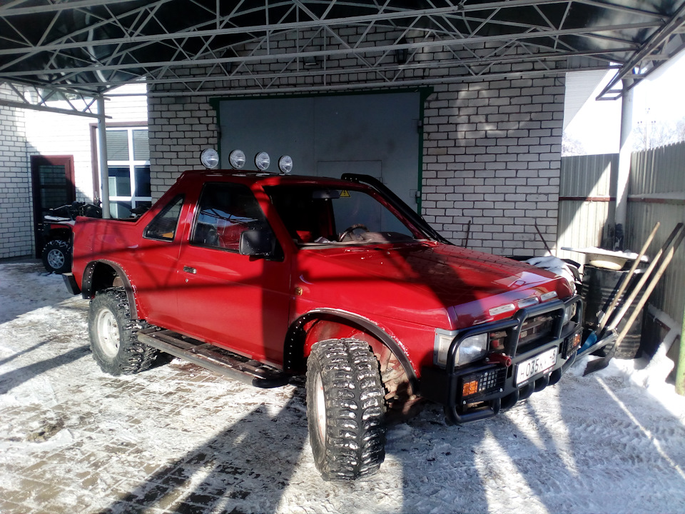 Фото в бортжурнале Nissan Terrano I