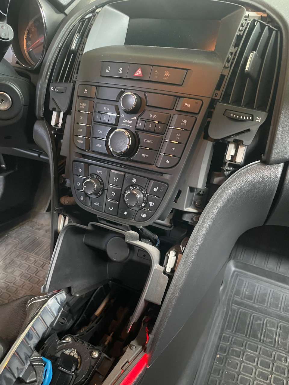Разборка панели — Opel Astra J