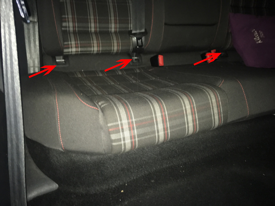 Снимаем 4 фиксатора детских кресел — Volkswagen Golf GTI Mk6