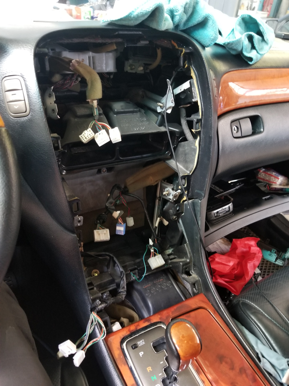 Фото в бортжурнале Lexus LS (UCF30)