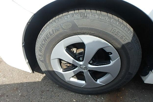 Фото в бортжурнале Toyota Prius Plug-in Hybrid (1G)
