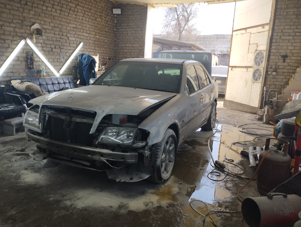 Фото в бортжурнале Mercedes-Benz C-Class (W202)
