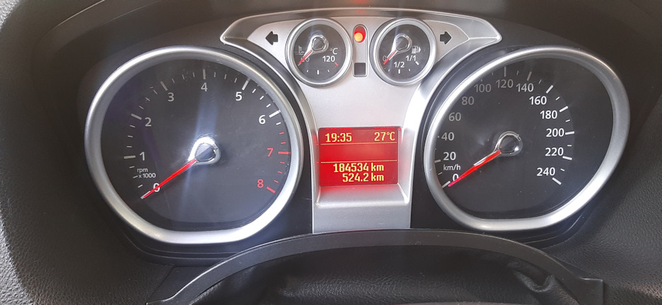Фото в бортжурнале Ford C-Max I