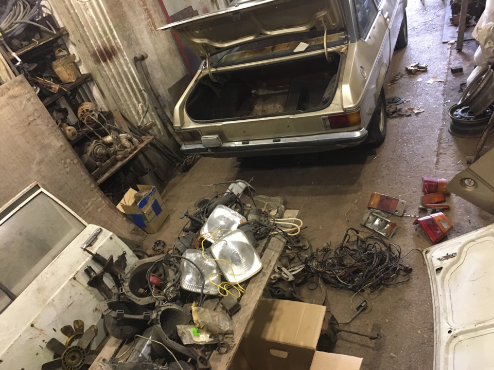Фото в бортжурнале Ford Escort Mk2