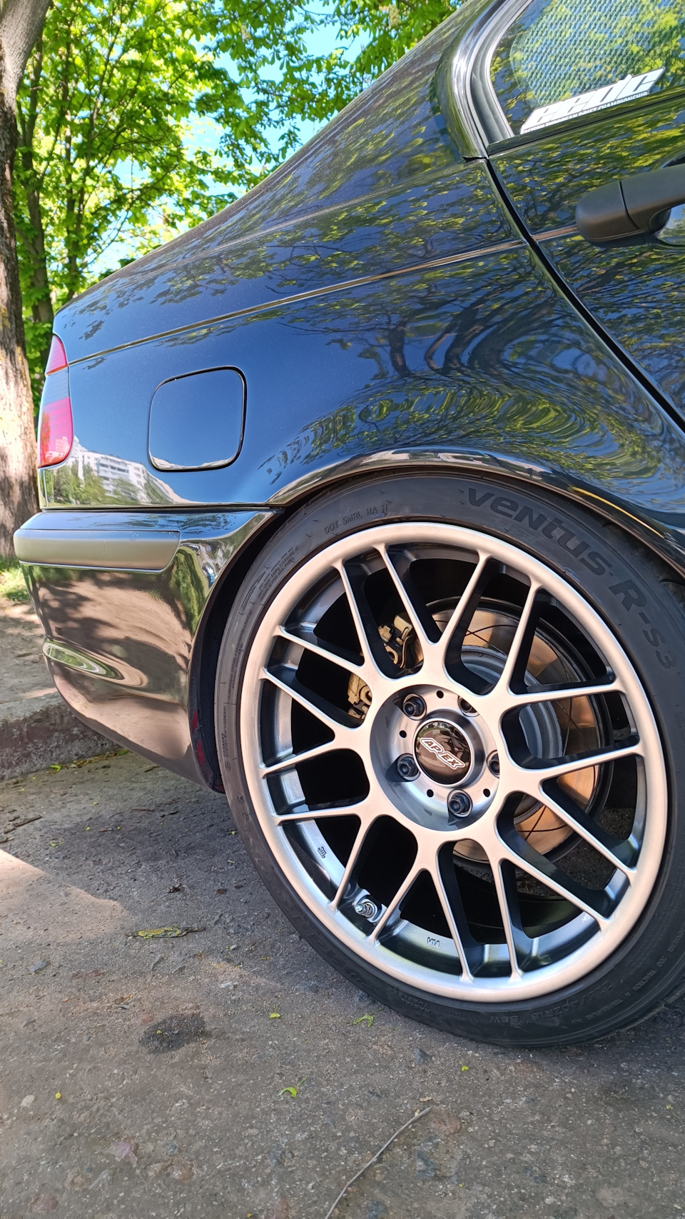 4 — BMW 3 series (E46)