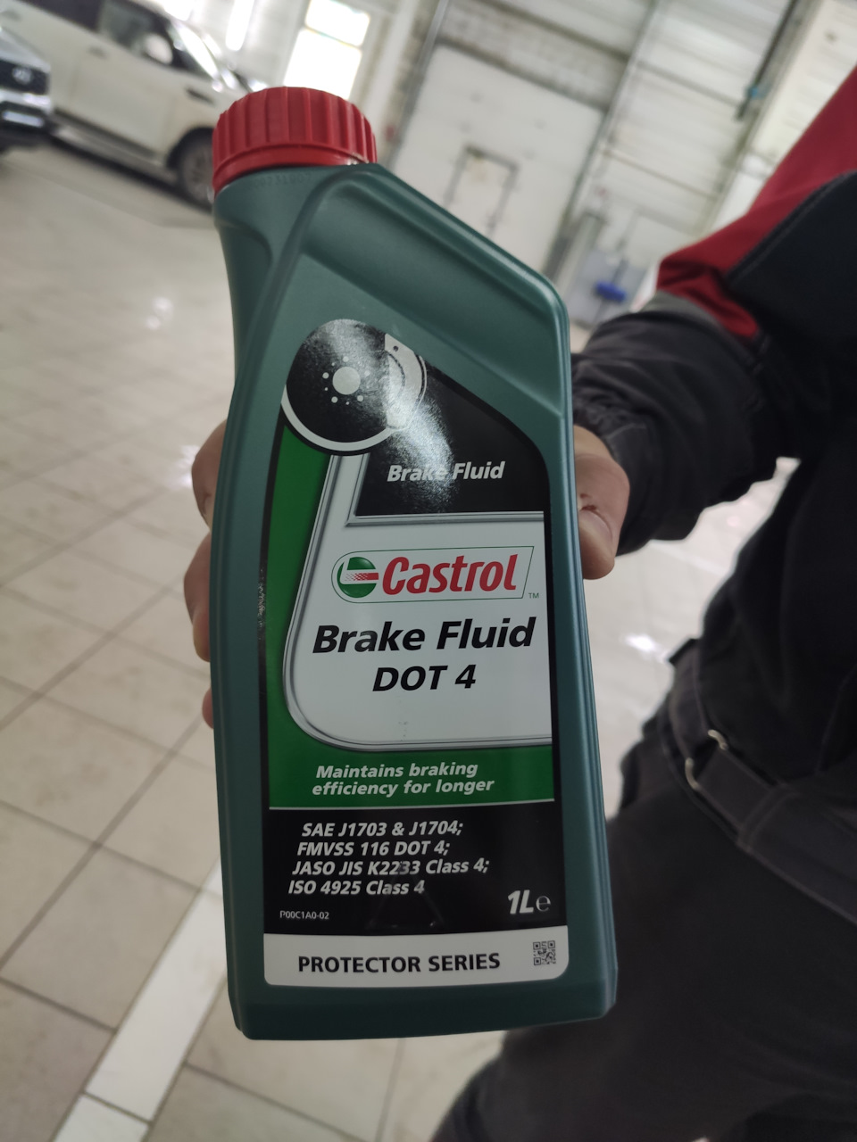 Castrol Brake Fluid DOT 4 (15036B, она же 157D5A). — Hyundai Tucson (TL). Запчасти на фото: 15036B, 157D5A