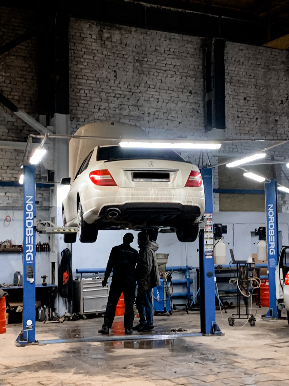 Попросил сделать диагностику подвески. — Mercedes-Benz C-Class (W204)