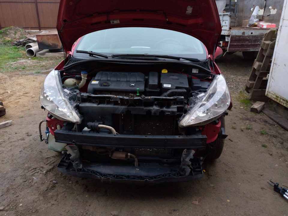 Ну прям видно, что они прозрачные. — Peugeot 207