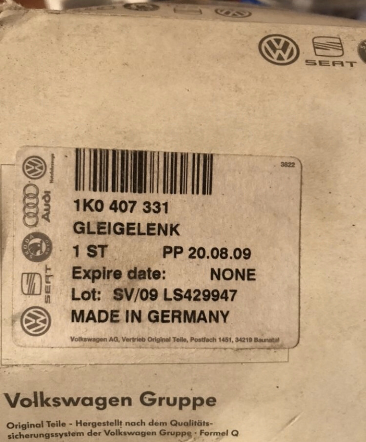 Фото в бортжурнале Volkswagen Passat B6. Запчасти на фото: 1K0407331