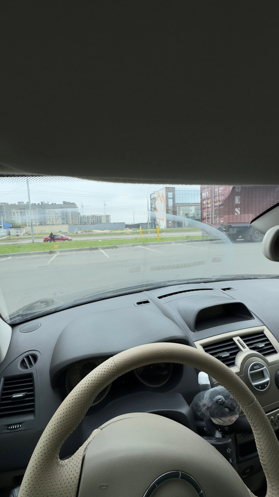 Вот такие широкие полосы мешали езде — Renault Megane II
