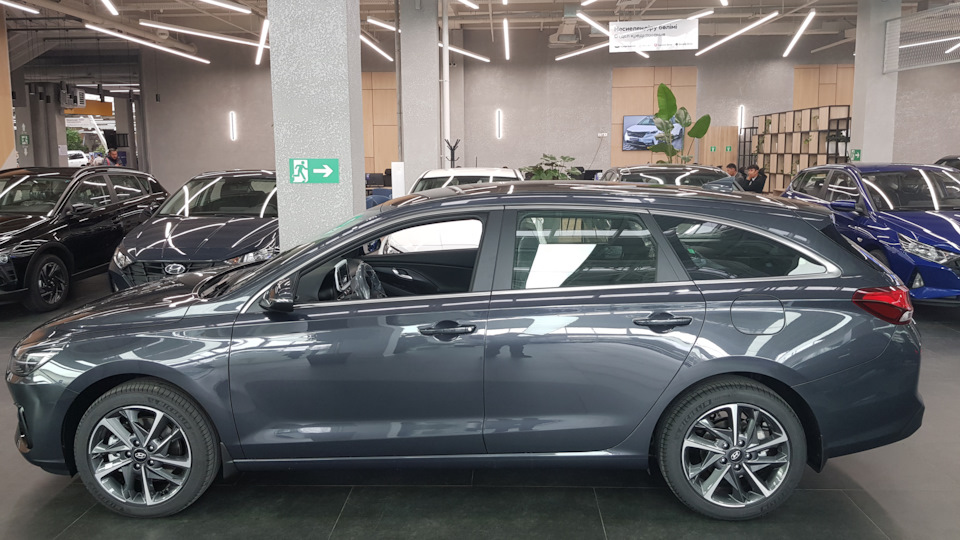Hyundai i30 CW / Wagon Пепелац