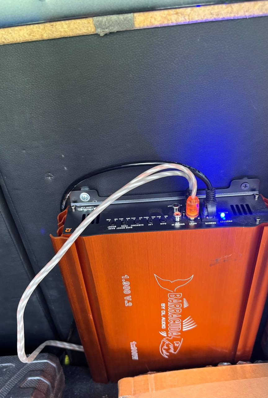 Установка DL Audio Phoenix Black Bass 69 в полку Chevrolet Cruze