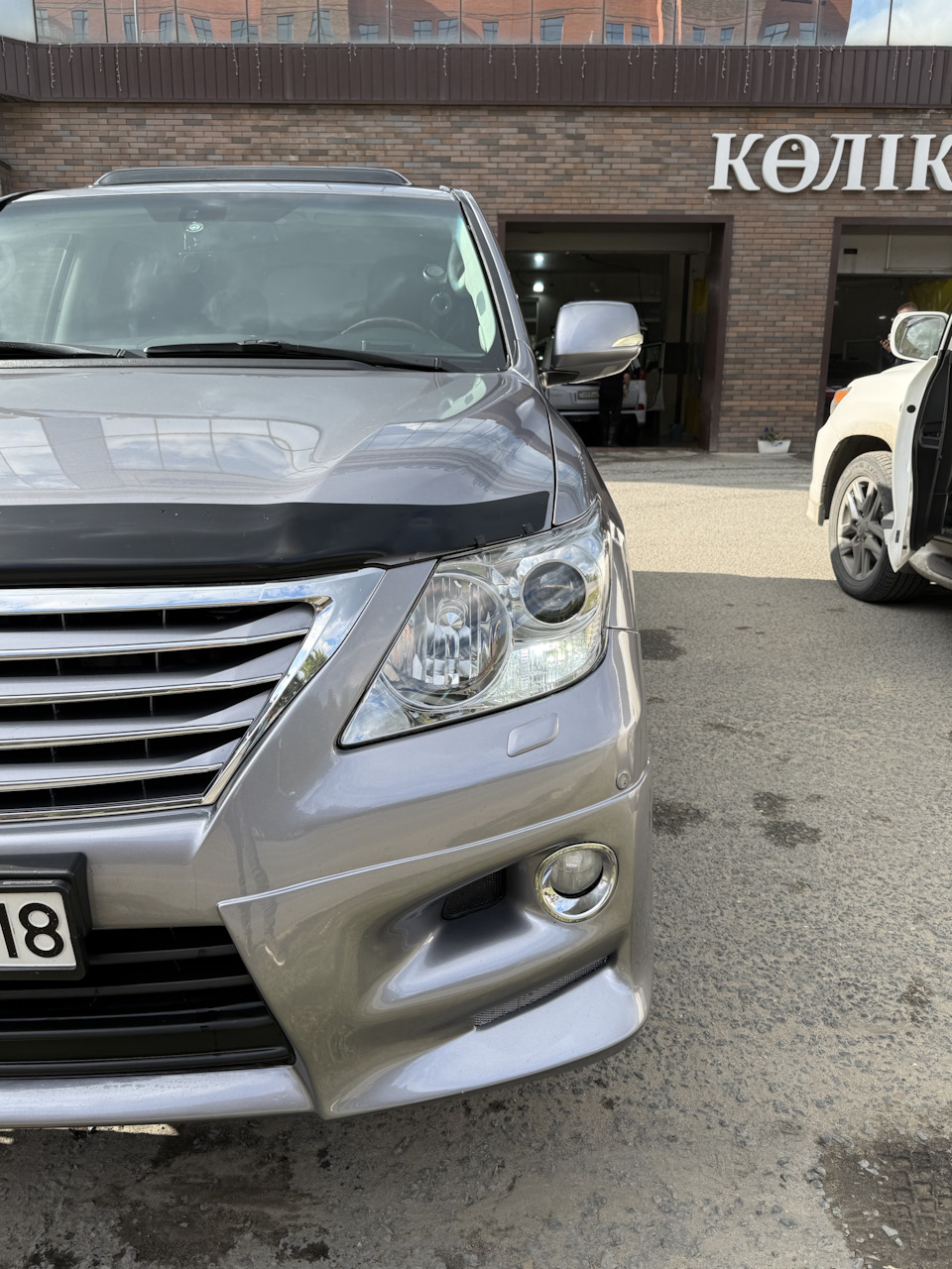Фото в бортжурнале Lexus LX (URJ200/URJ201)