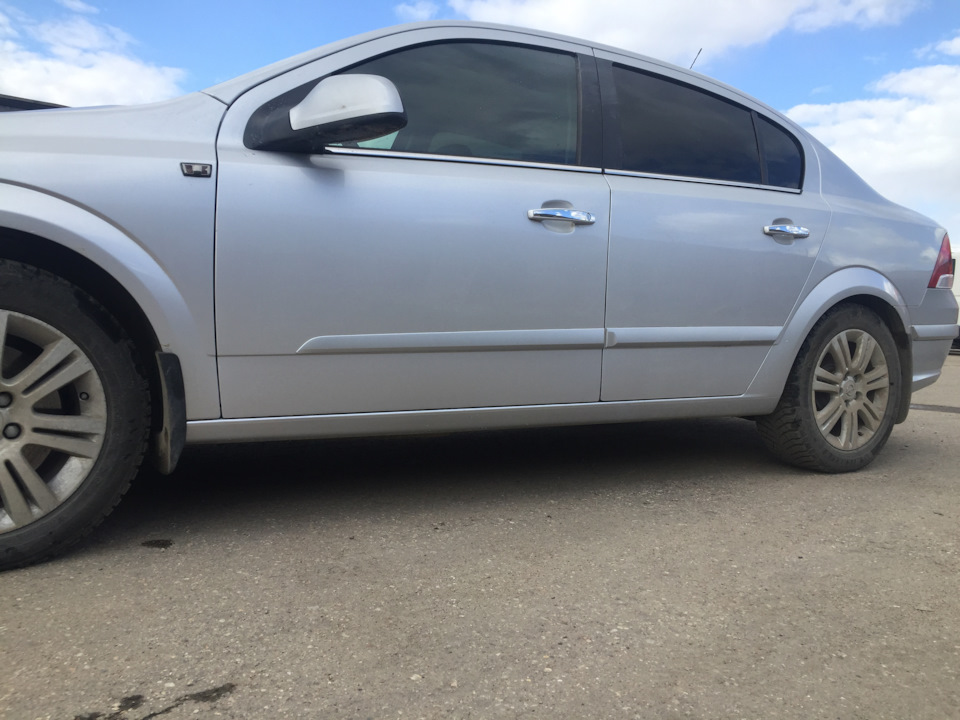 Красили по молдинг, по цвету вроде норм — Opel Astra H