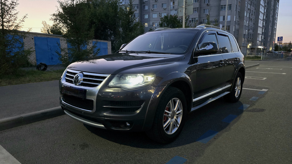 Volkswagen Touareg // 3.0 BKS // R-line //