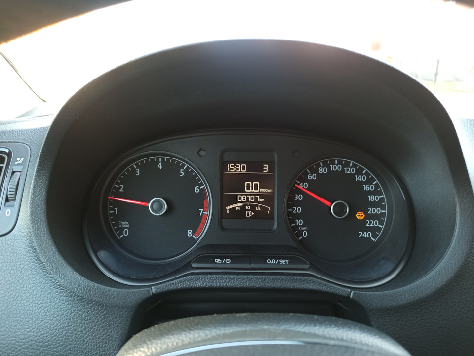 Запечатлел пробег для истории — Volkswagen Polo Sedan