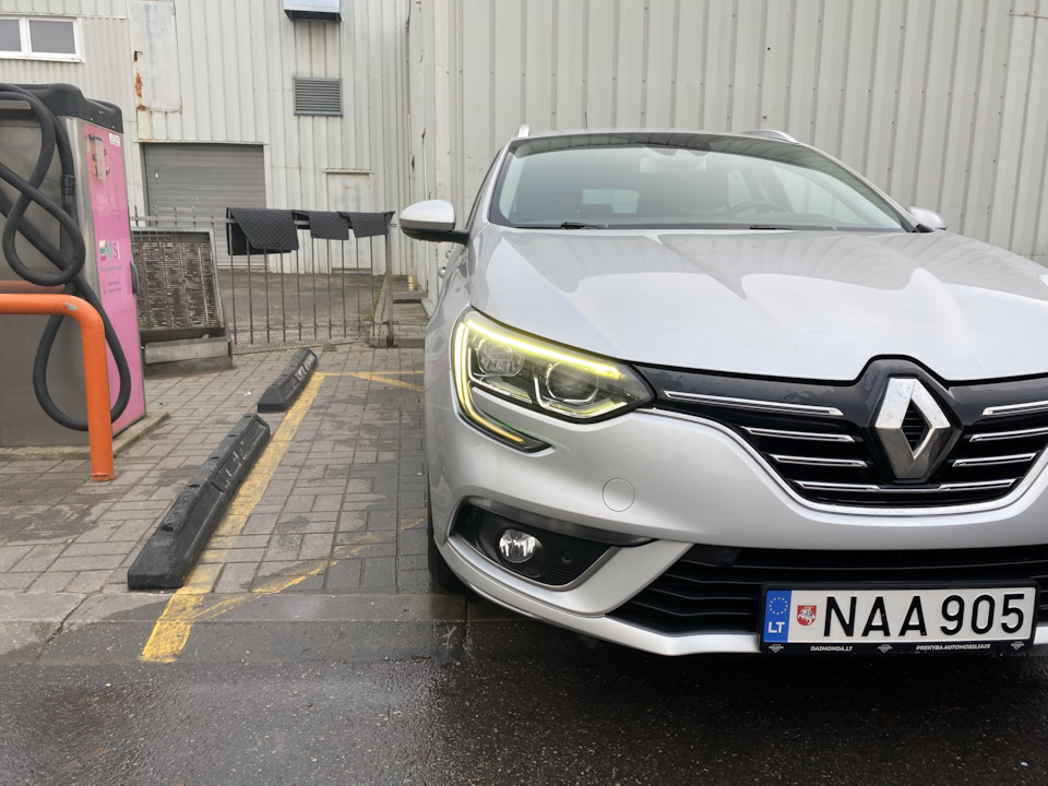 Photo from the logbook Renault Megane IV